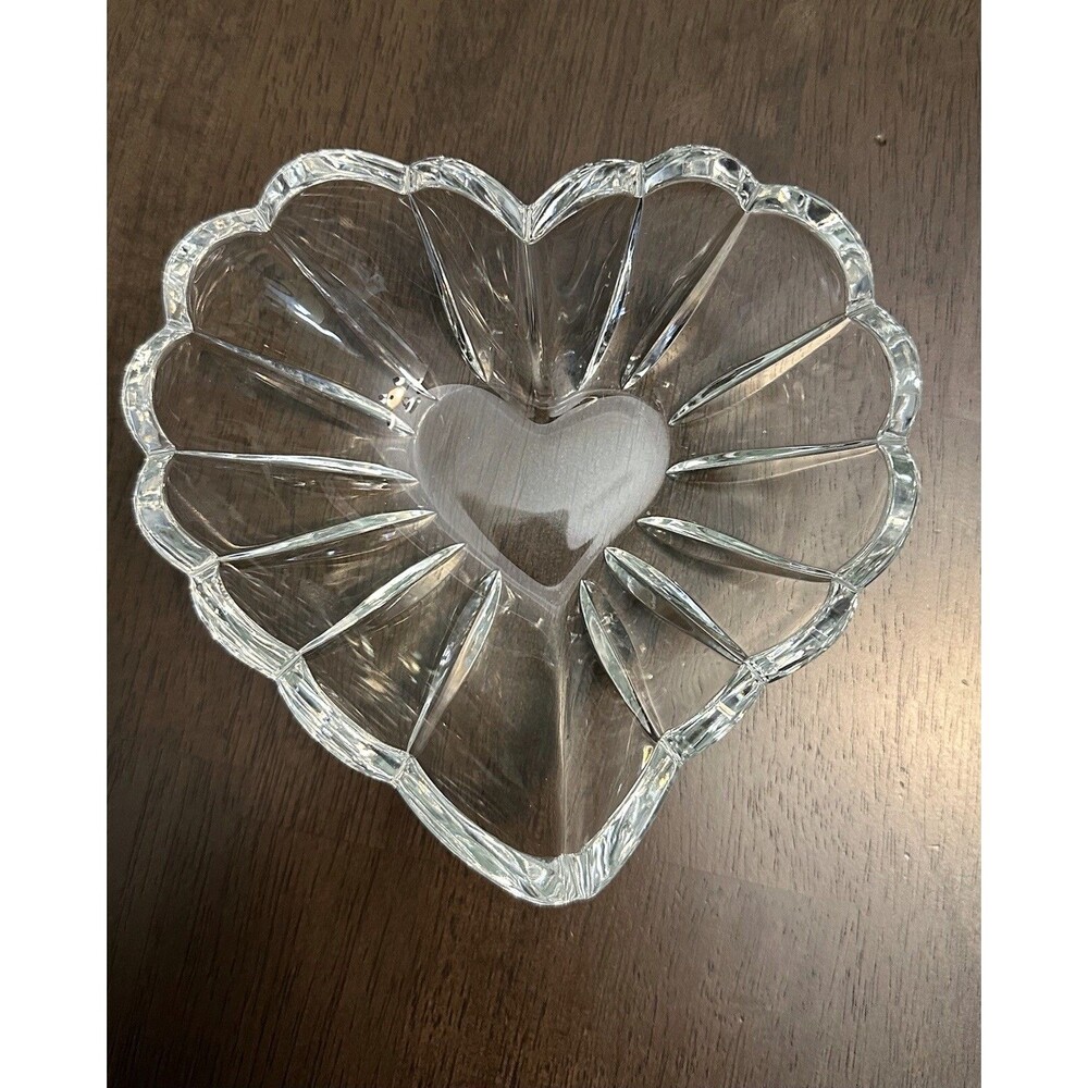 6" Mikasa Heavy Glass Crystal Heart Shaped Candy Trinket Dish